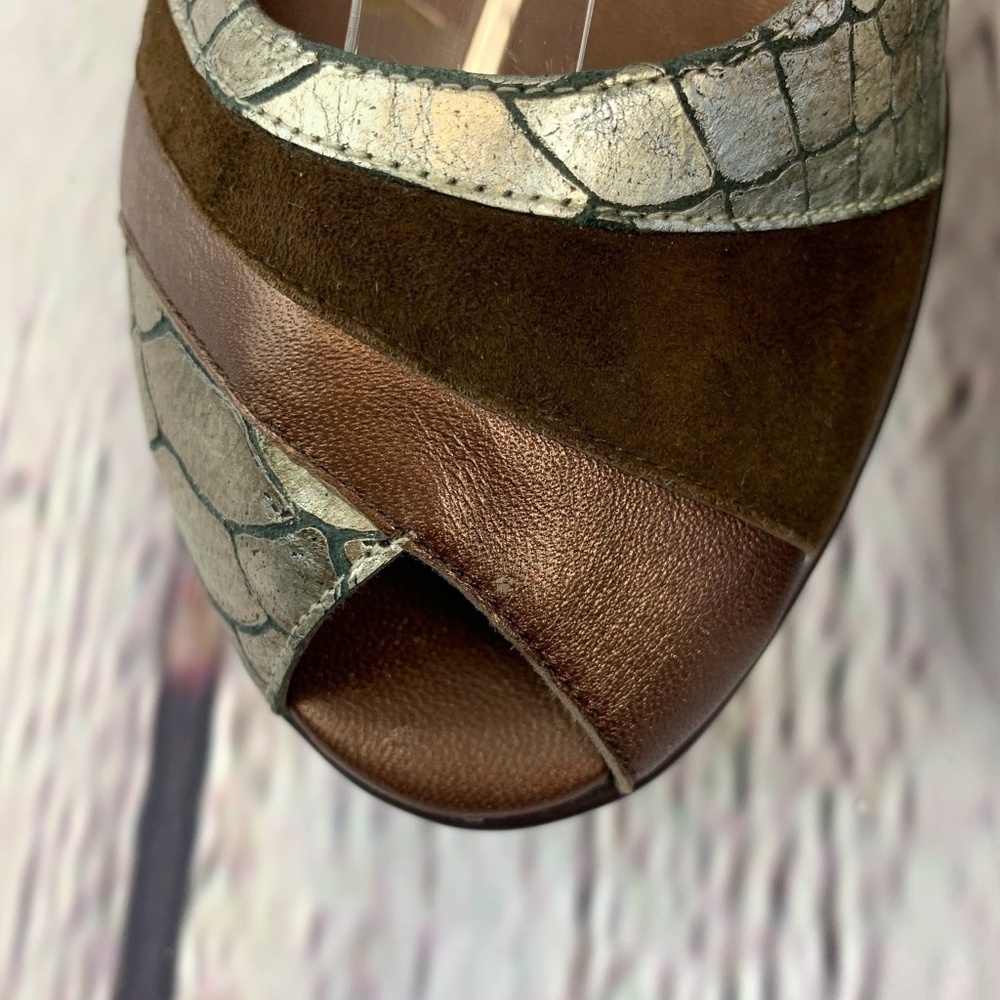 Cole Haan l Nike Air Brown Suede & Metallic Wedges - Picture 6 of 8